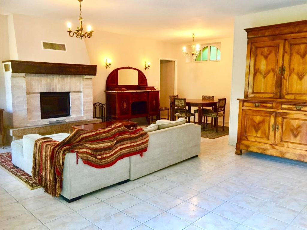 Cottage Du Chateau إيريبري المظهر الخارجي الصورة